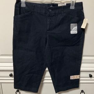 St. John’s Bay NWT ladies 12P dark denim capri’s  mid rise
